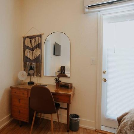 Oakdale Suites - Master Property Medford Kültér fotó