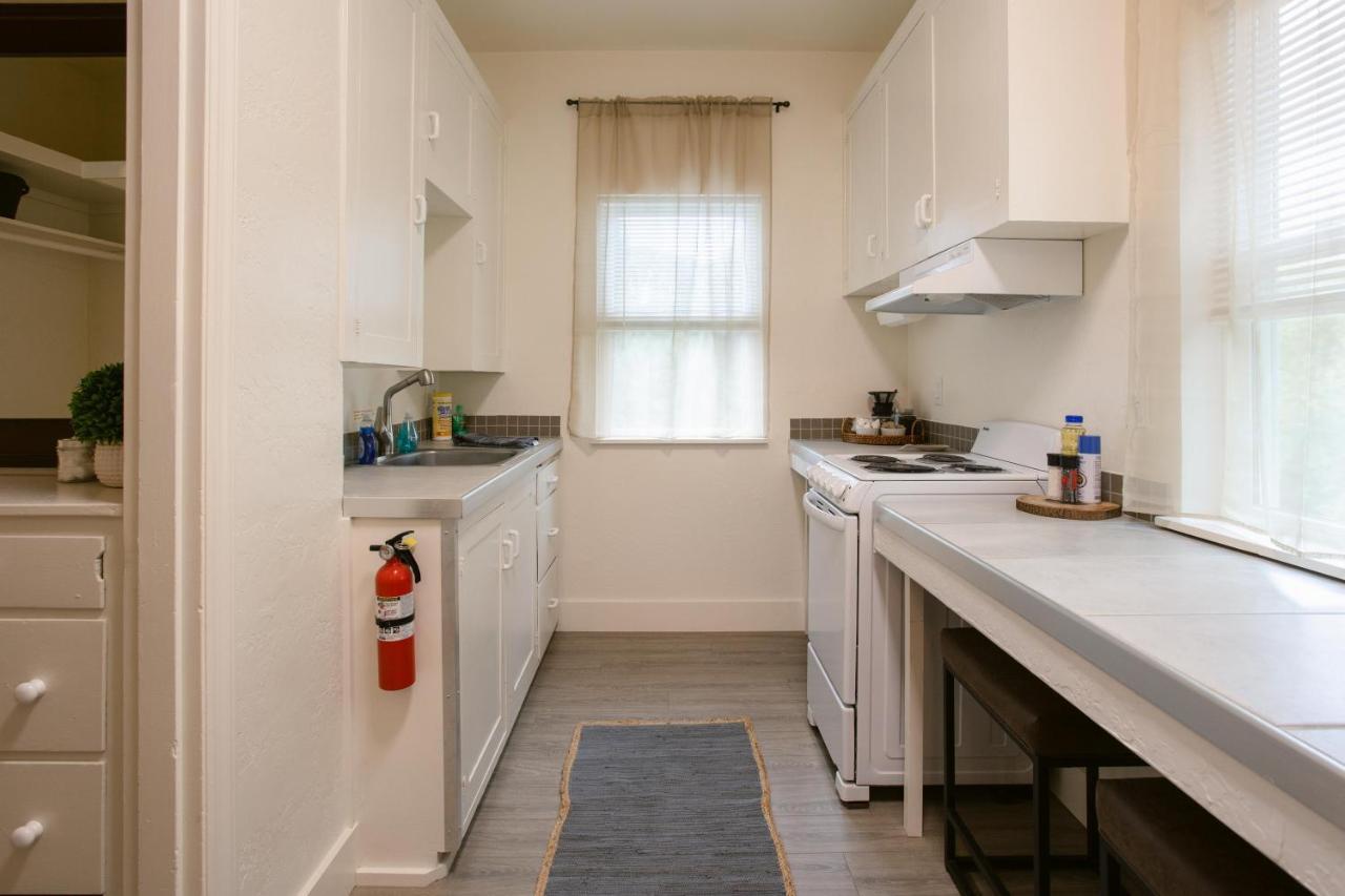 Oakdale Suites - Master Property Medford Kültér fotó