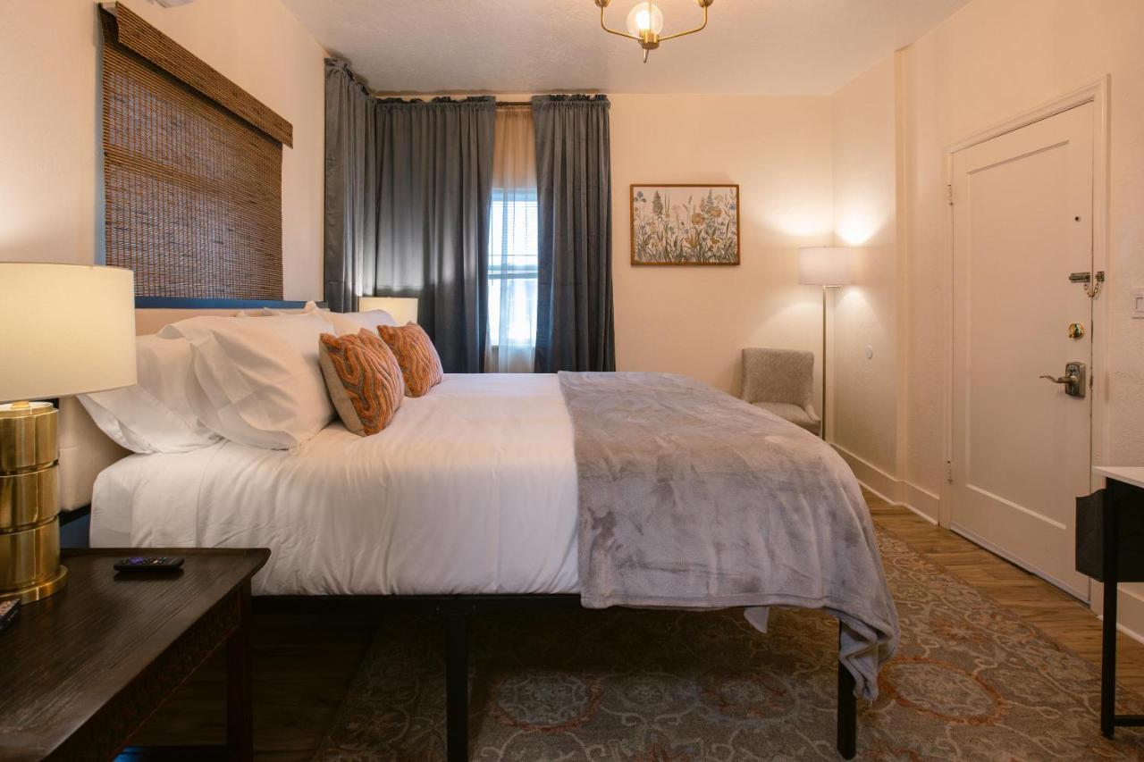 Oakdale Suites - Master Property Medford Kültér fotó